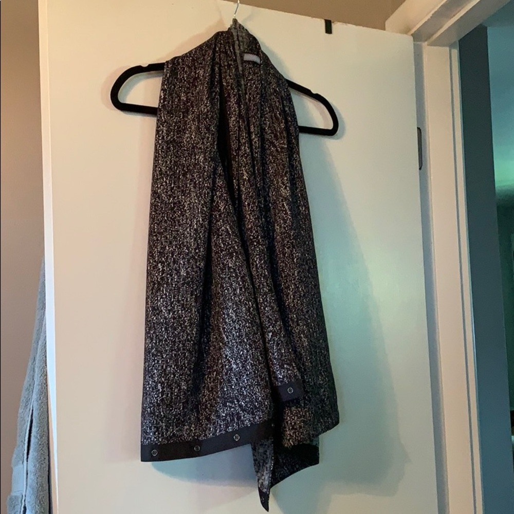 Lululemon convertible cape/scarf